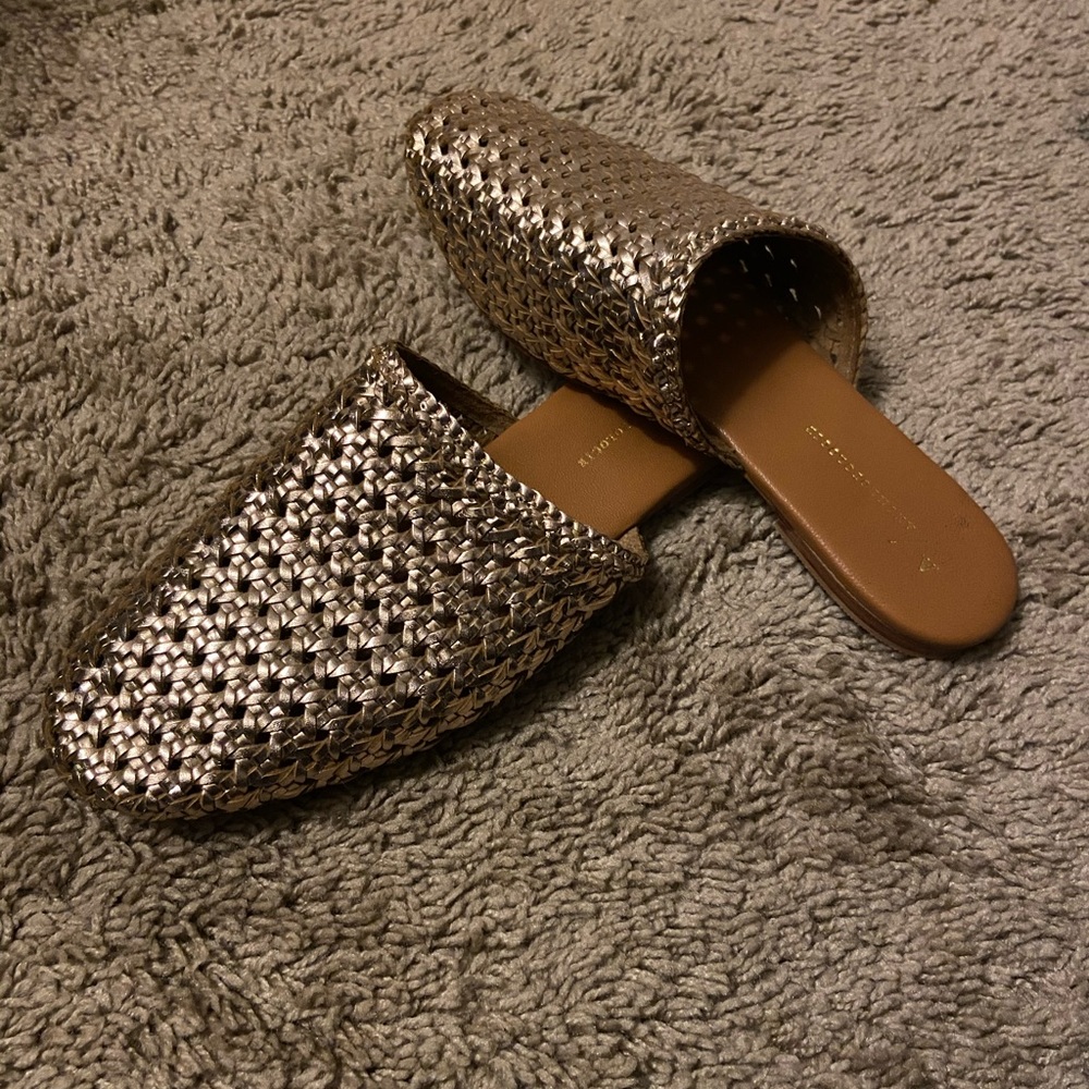 Anthropologie gold slides sz 8